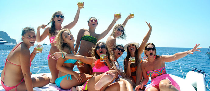 yacht per feste private eventi in barca Napoli